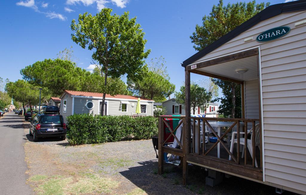 Camping Resort Les Champs Blancs Agde Room photo