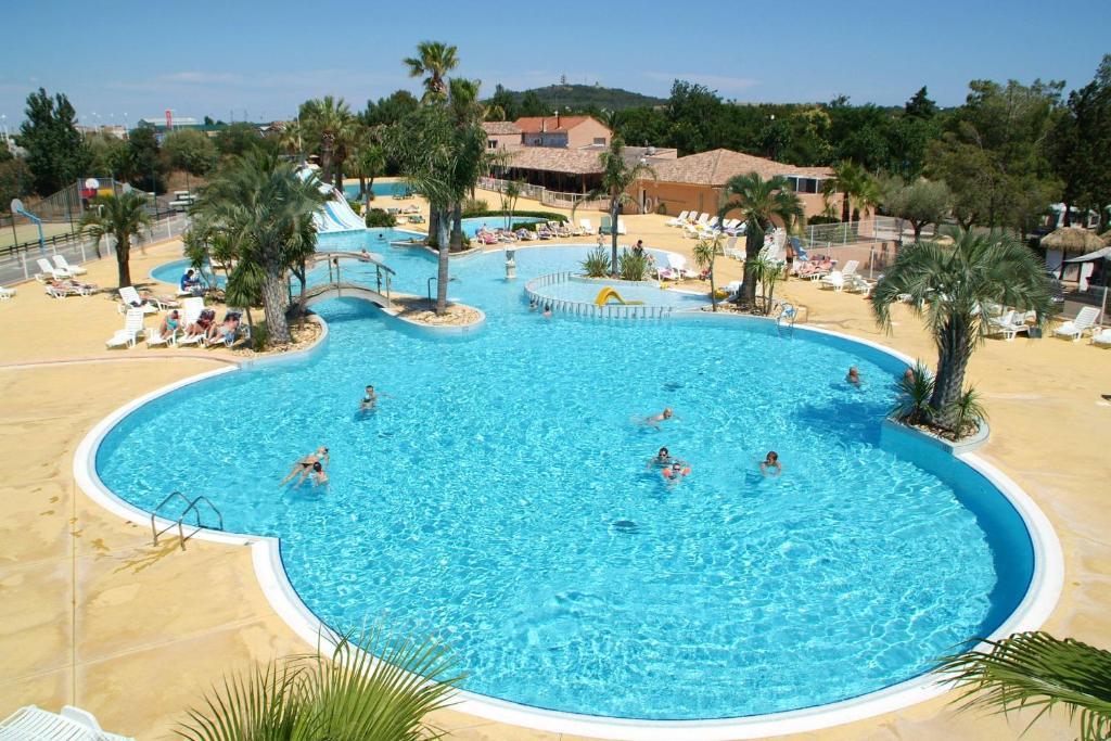Camping Resort Les Champs Blancs Agde Exterior photo