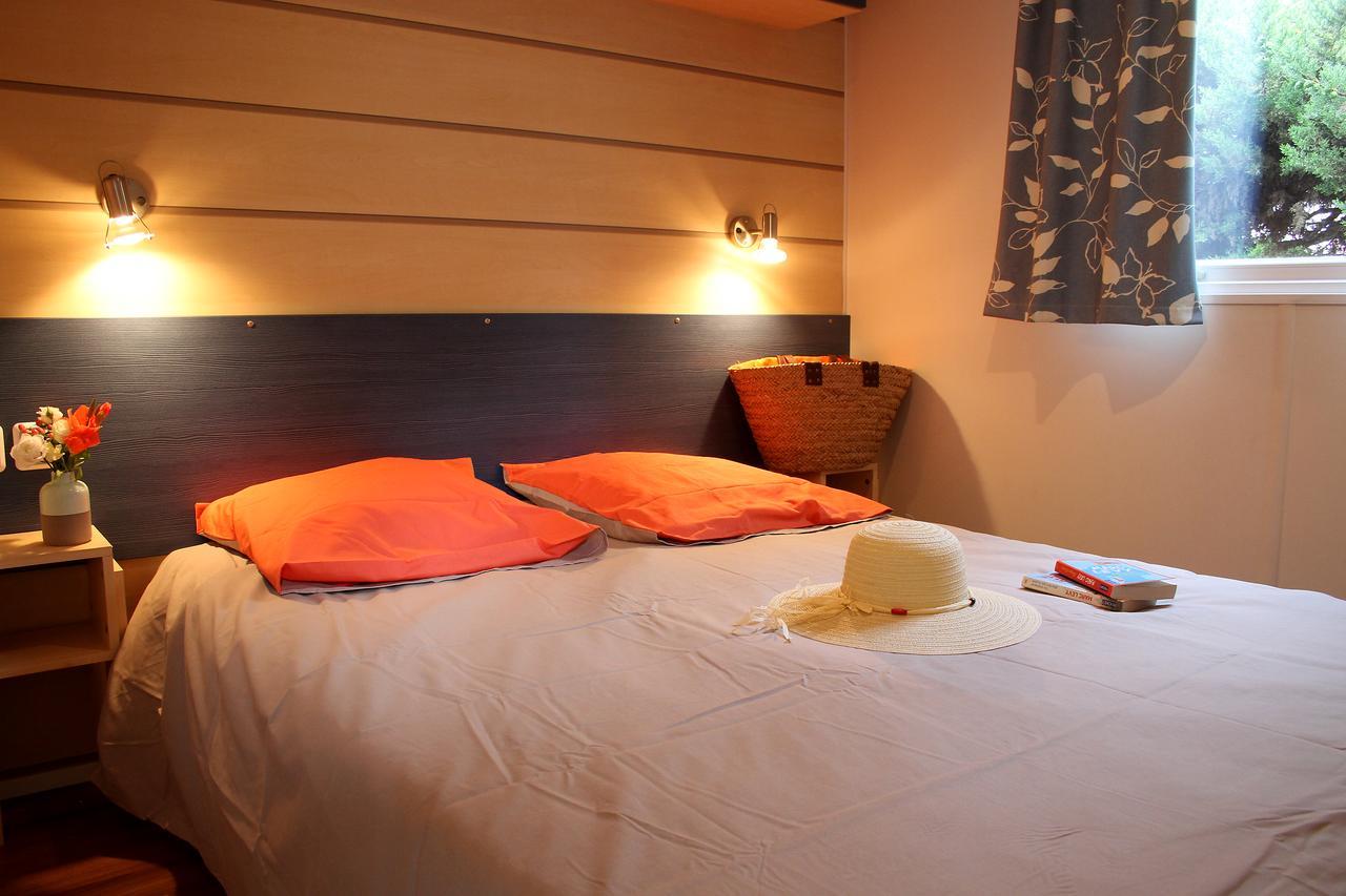 Camping Resort Les Champs Blancs Agde Exterior photo