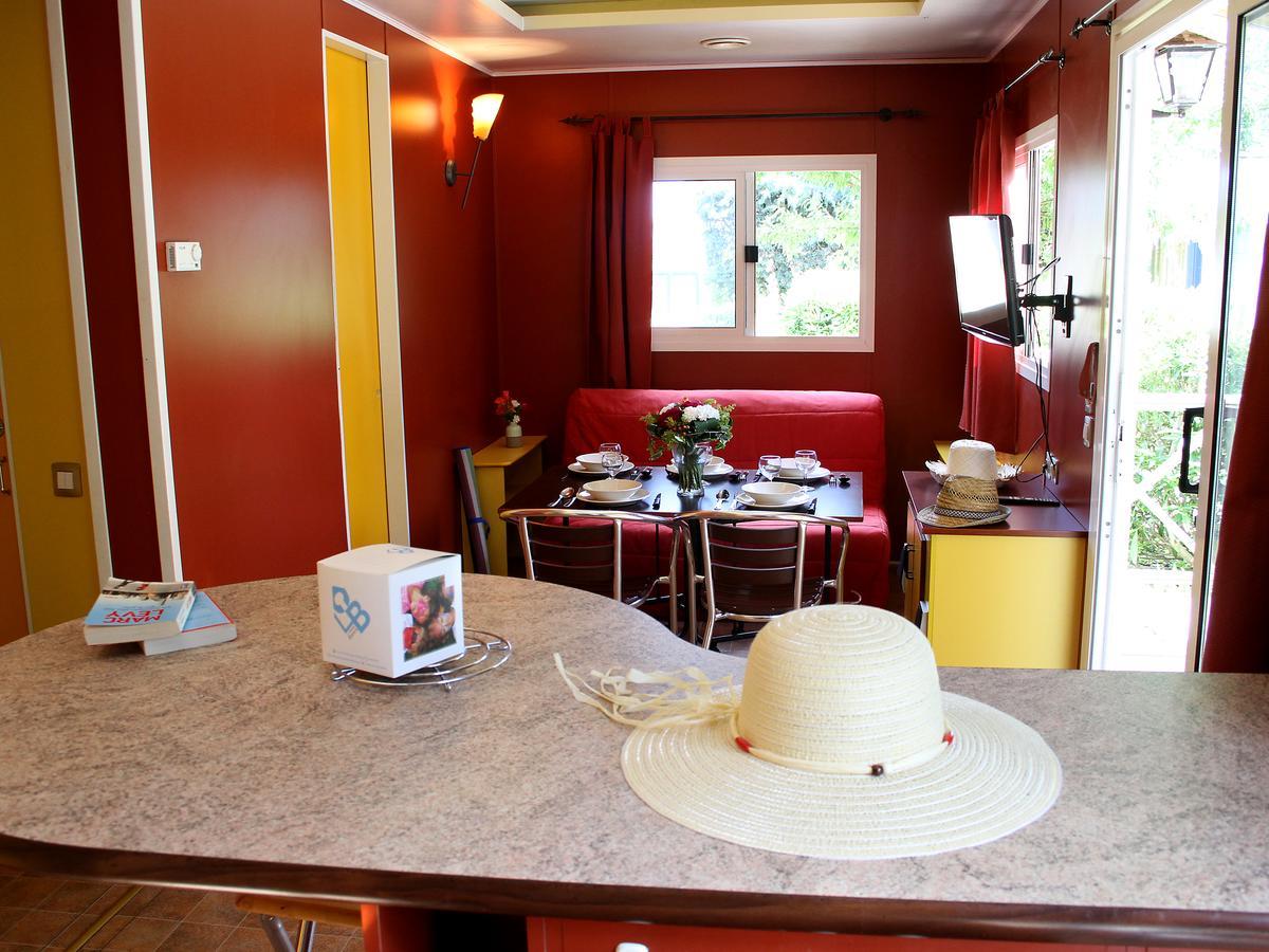 Camping Resort Les Champs Blancs Agde Exterior photo