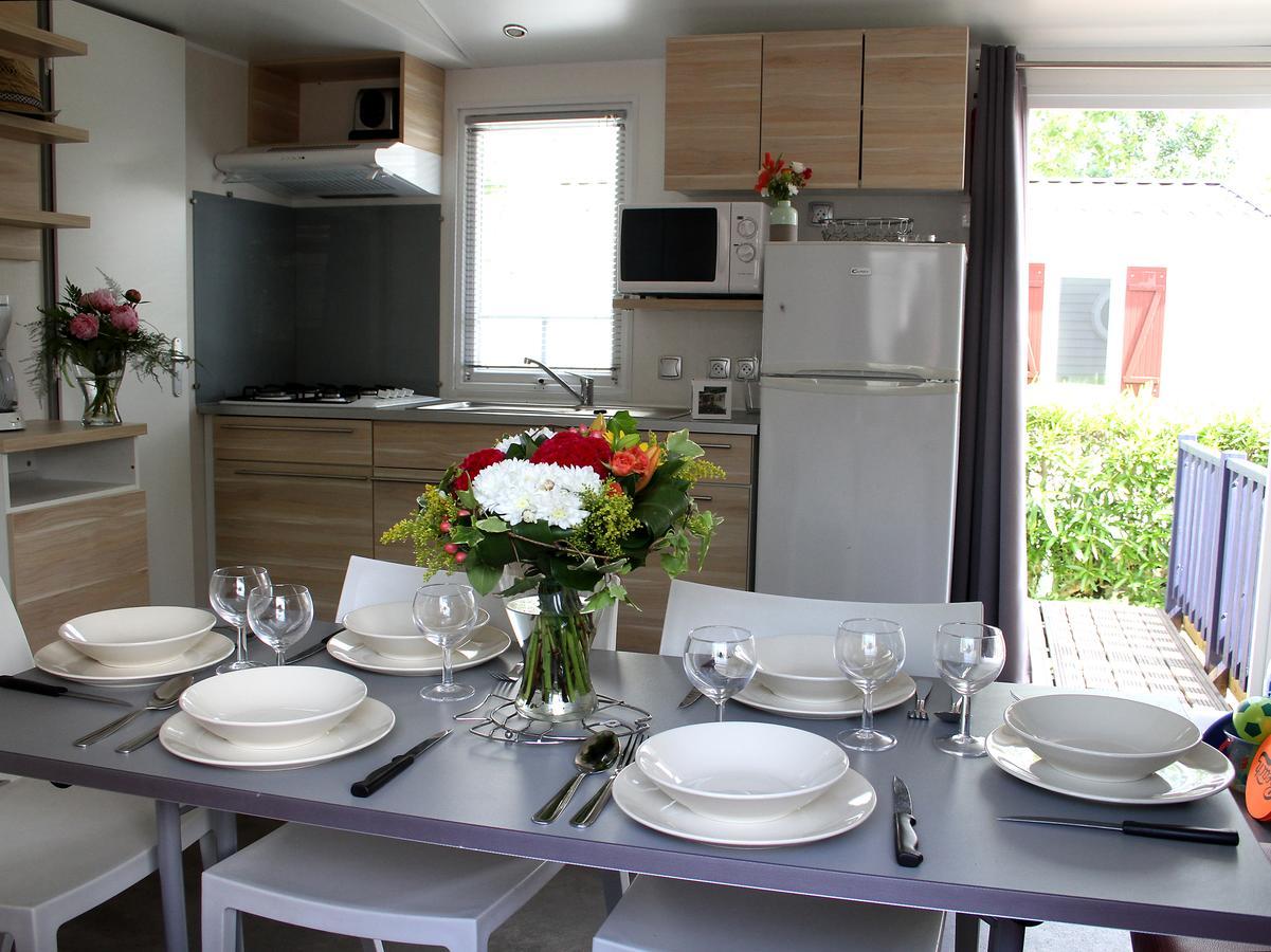 Camping Resort Les Champs Blancs Agde Exterior photo