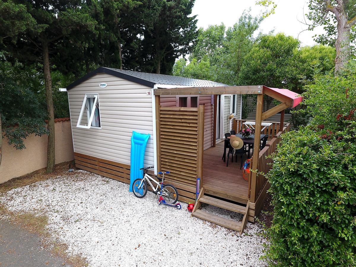Camping Resort Les Champs Blancs Agde Exterior photo