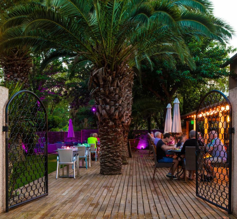 Camping Resort Les Champs Blancs Agde Exterior photo